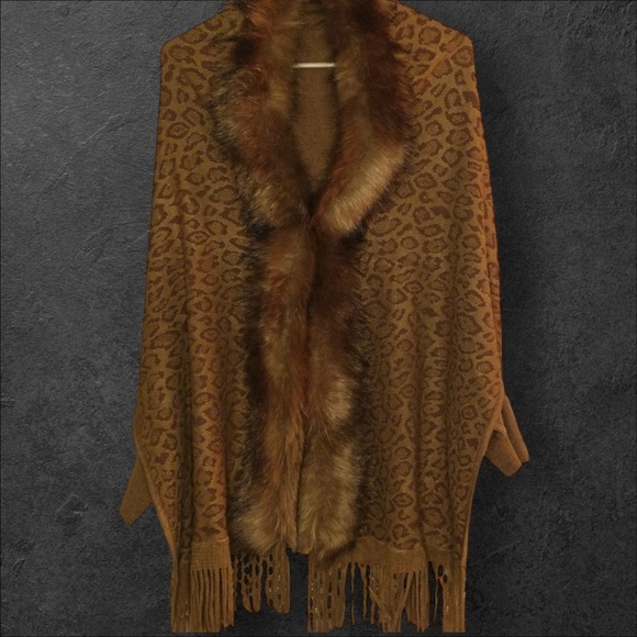 Faux Leopard Print Shawl with Faux Fur Trim & Fringe - Picture 3 of 3